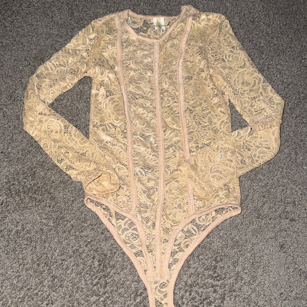 Lace Long Sleeve Bodysuit - Tan
